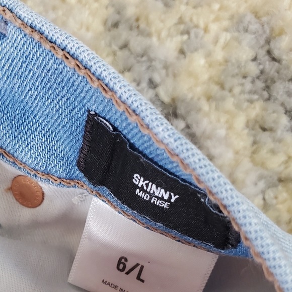 Express midrise raw hem skinny jeans - Picture 4 of 4